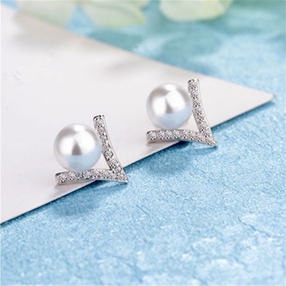 Farah Jewelry Silver Pearl Earrings